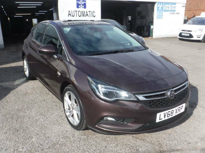 Compare Vauxhall Astra 1.4T 16V 150 Sri LV68XRP Brown