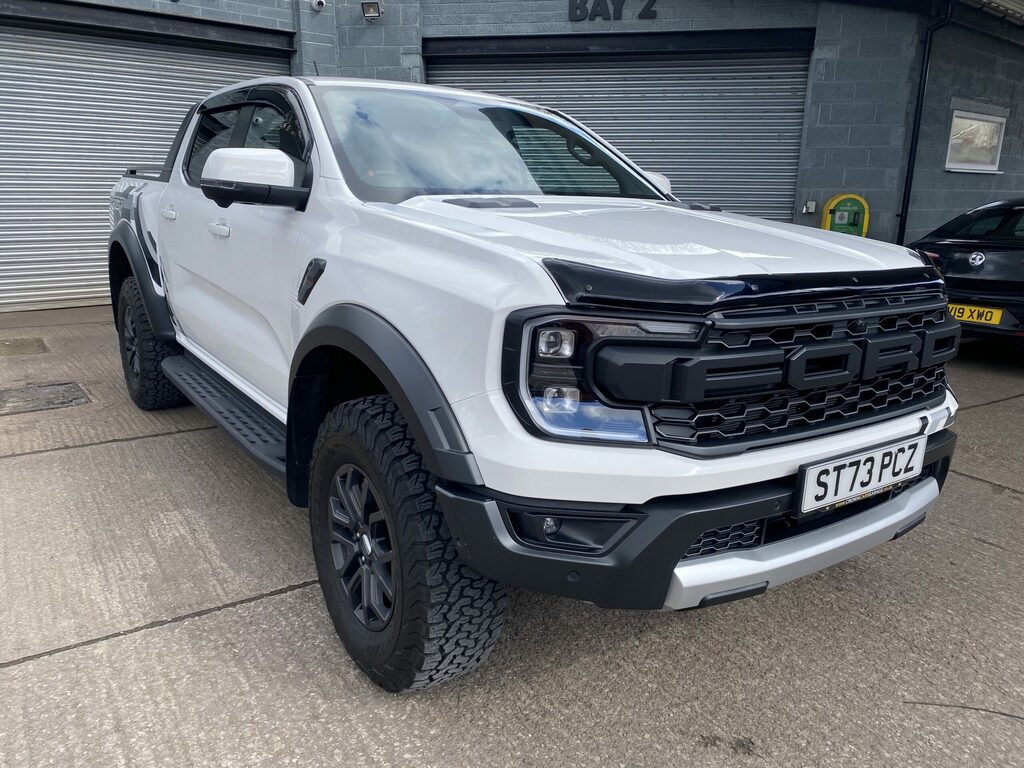 Compare Ford Ranger Ford Ranger Pick Up. Double Cab 2.0 Ecoblue ST73PCZ White