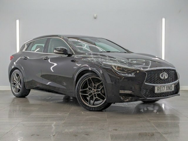 Compare Infiniti Q30 2.1 Sport Intouch 168 Bhp RE17XND Black