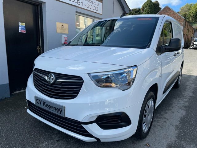 Vauxhall Combo 1.5 L1h1 2300 Sportive Ss 101 Bhp White #1