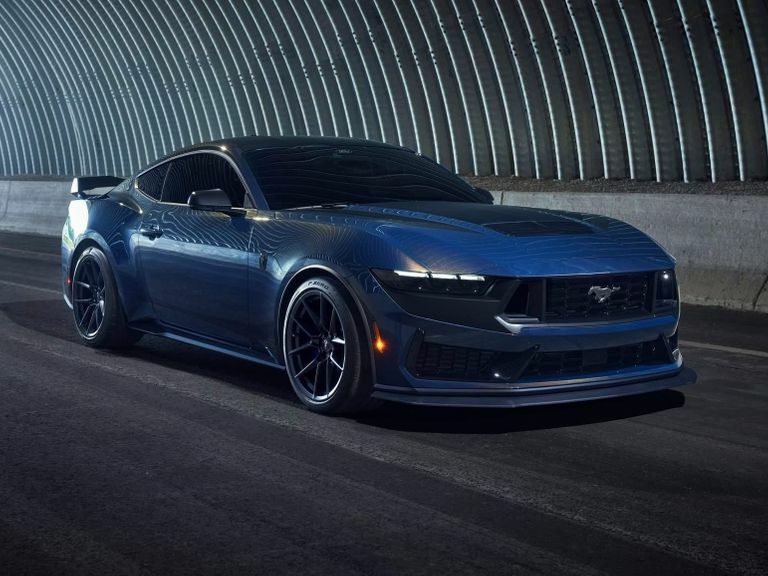 Compare Ford Mustang 5.0 V8 Dark Horse Selshift Euro 6  Blue