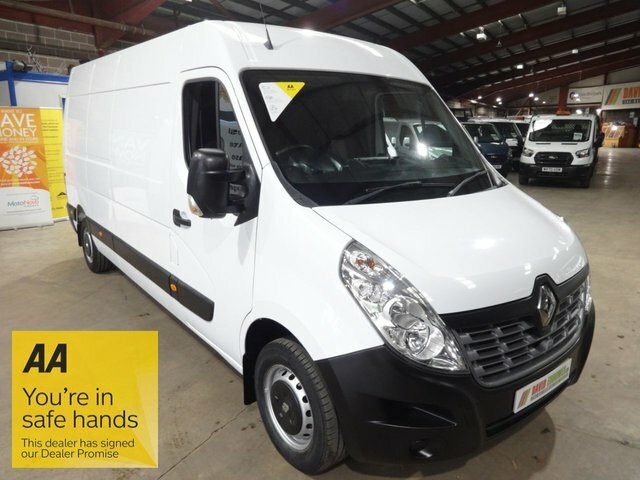 Compare Renault Master 2.3 Lm35 Business Energy Dci 110 Bhp Lwb Van LY68XCU White