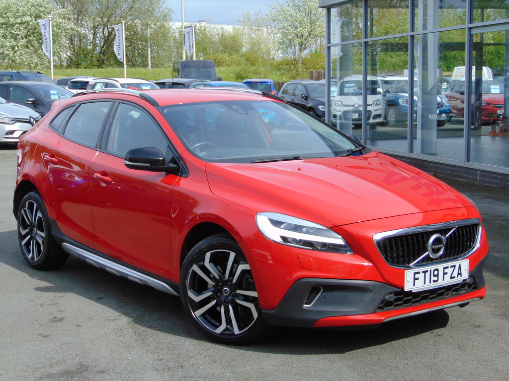 Compare Volvo V40 Cross Country T3 Cross Country Edition FT19FZA Red