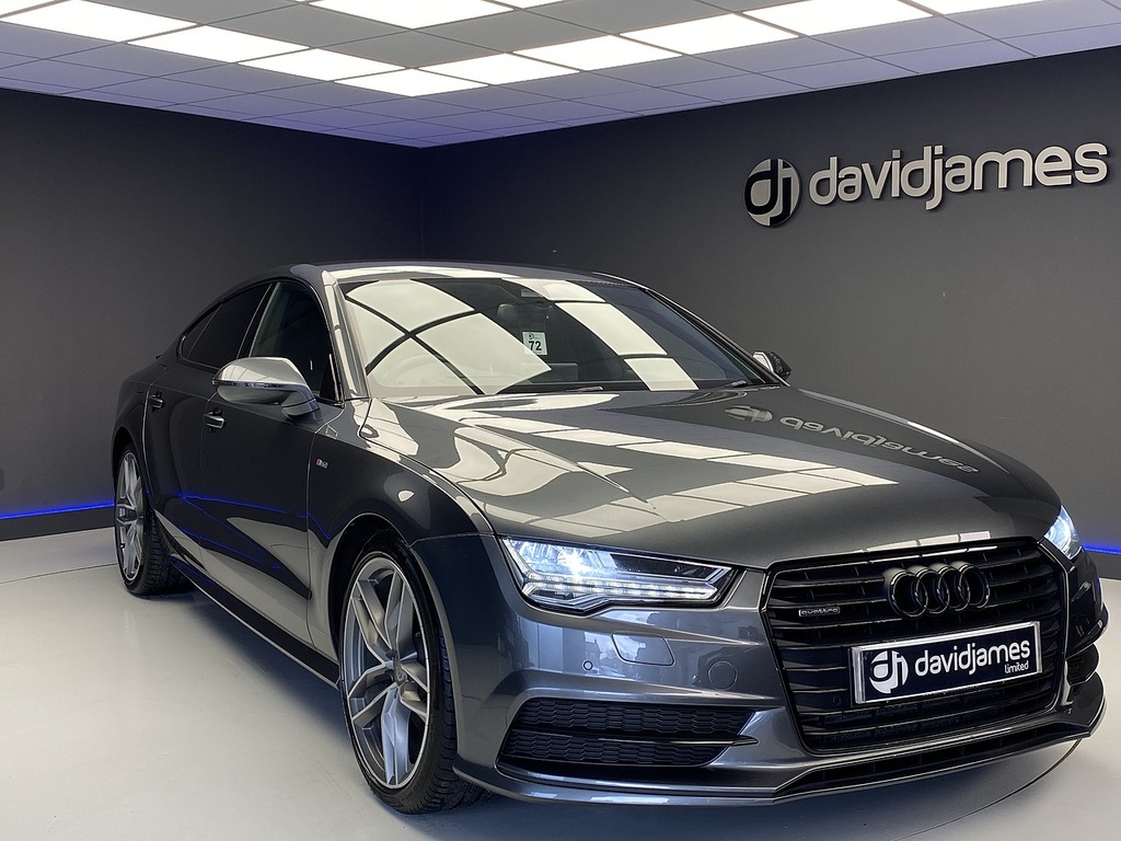 Compare Audi A7 Tdi V6 Black Edition 3.0 Tdi V6 Black Edition Spor OE17HSV Grey