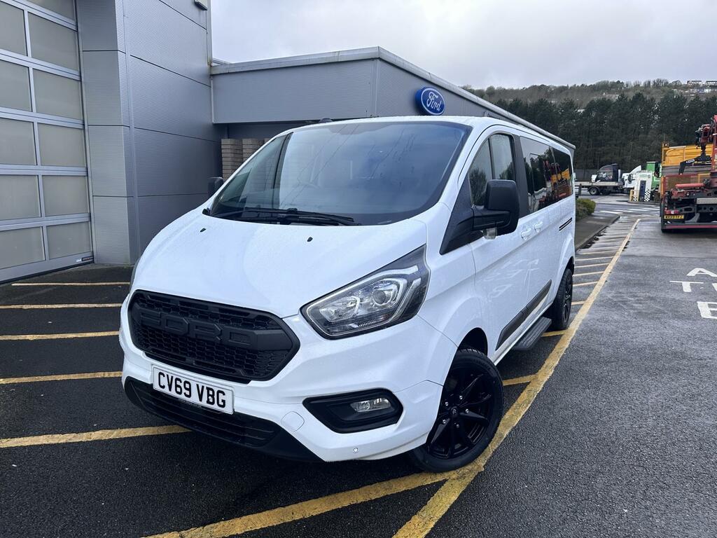 Ford Tourneo Custom 320 L2 9 Seater 2.0 130Ps White #1