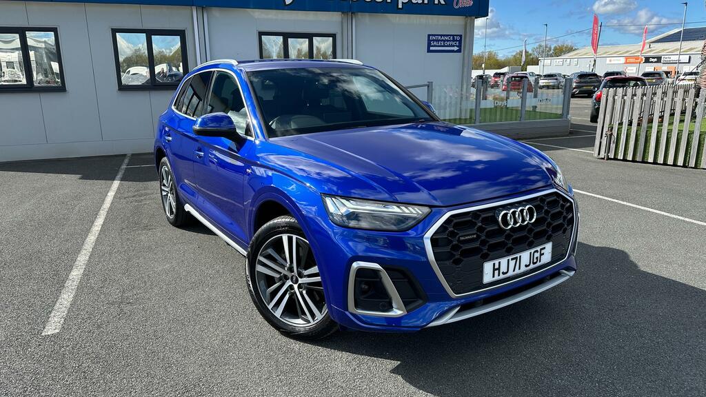 Compare Audi Q5 Equattro Competition S Tronic 55 Tfsi 367Ps HJ71JGF Blue