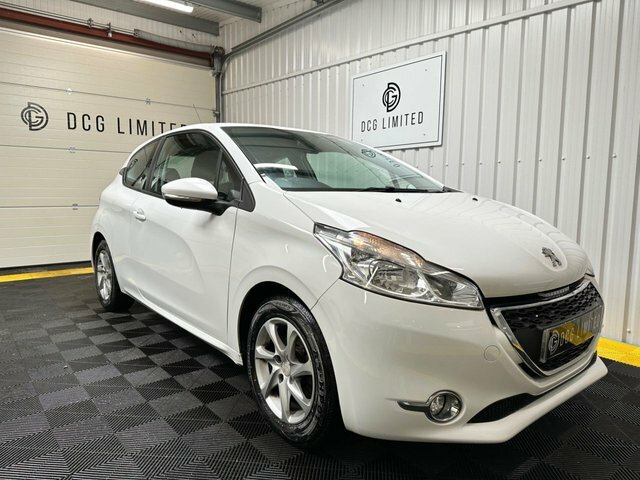 Compare Peugeot 208 Active 82 Bhp HY13HZR White