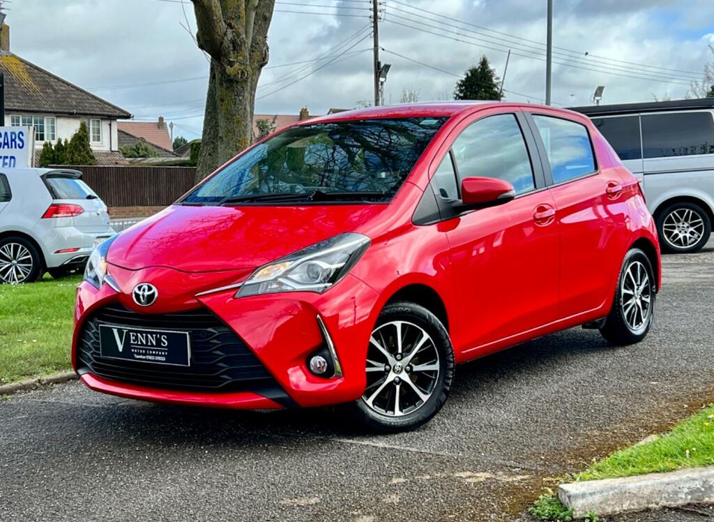 Compare Toyota Yaris Hatchback 1.5 Vvt-i Icon Tech 201868 VU68NKO Red
