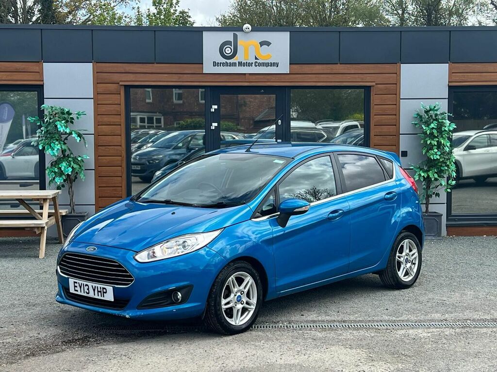 Compare Ford Fiesta Hatchback EY13YHP Blue