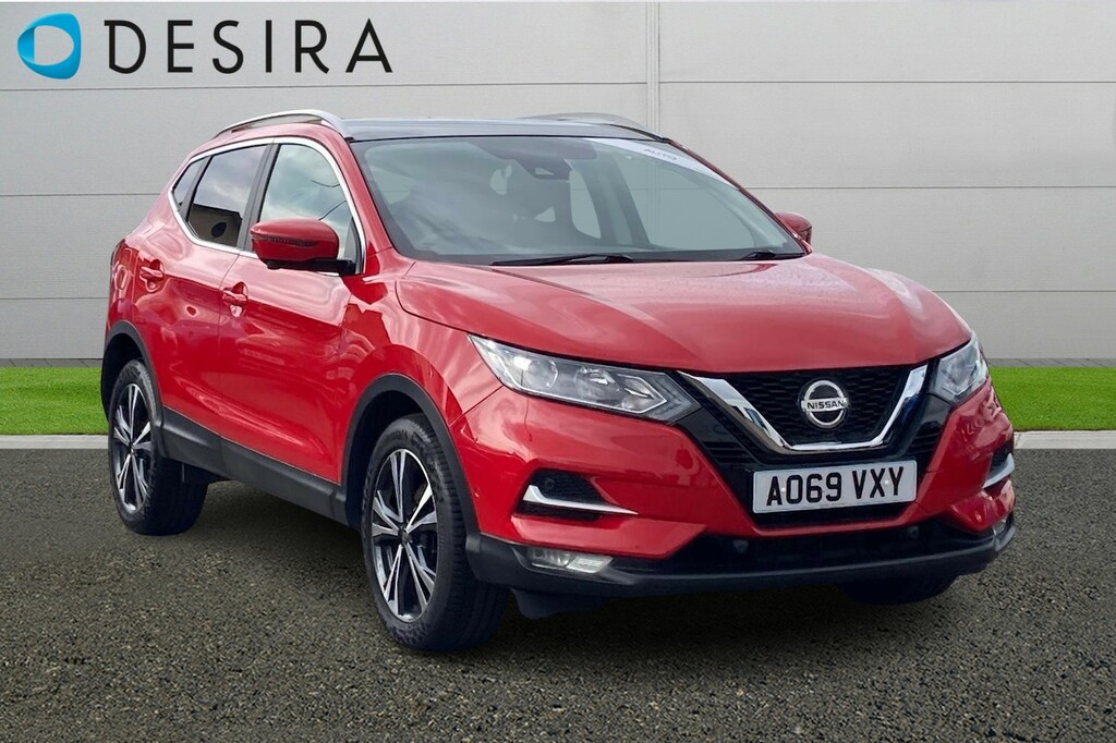 Compare Nissan Qashqai 1.3 Dig-t 160 N-connecta Dct AO69VXY Red