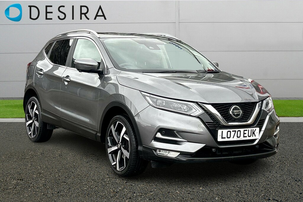 Compare Nissan Qashqai 1.3 Dig-t 160 157 N-motion Dct LO70EUK 