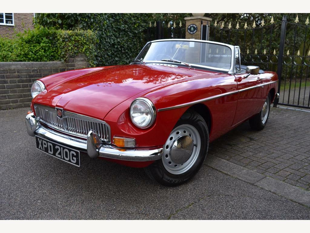 Compare MG MGB Roadster 1.8 XPD210G Red