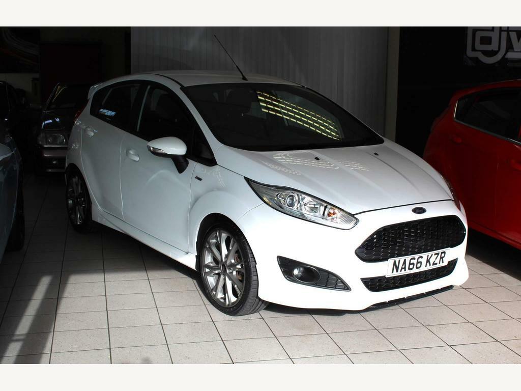 Compare Ford Fiesta 1.0T Ecoboost St-line Euro 6 Ss NA66KZR White