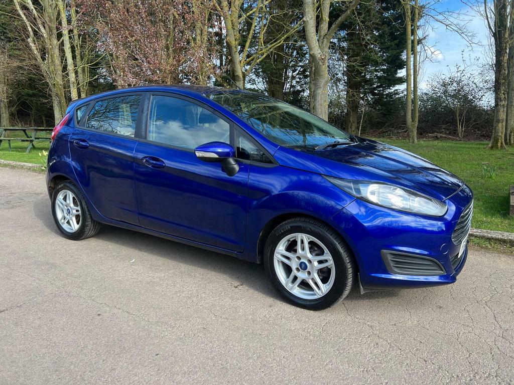 Compare Ford Fiesta 1.5 Tdci Style Euro 5 FG65UKW Blue