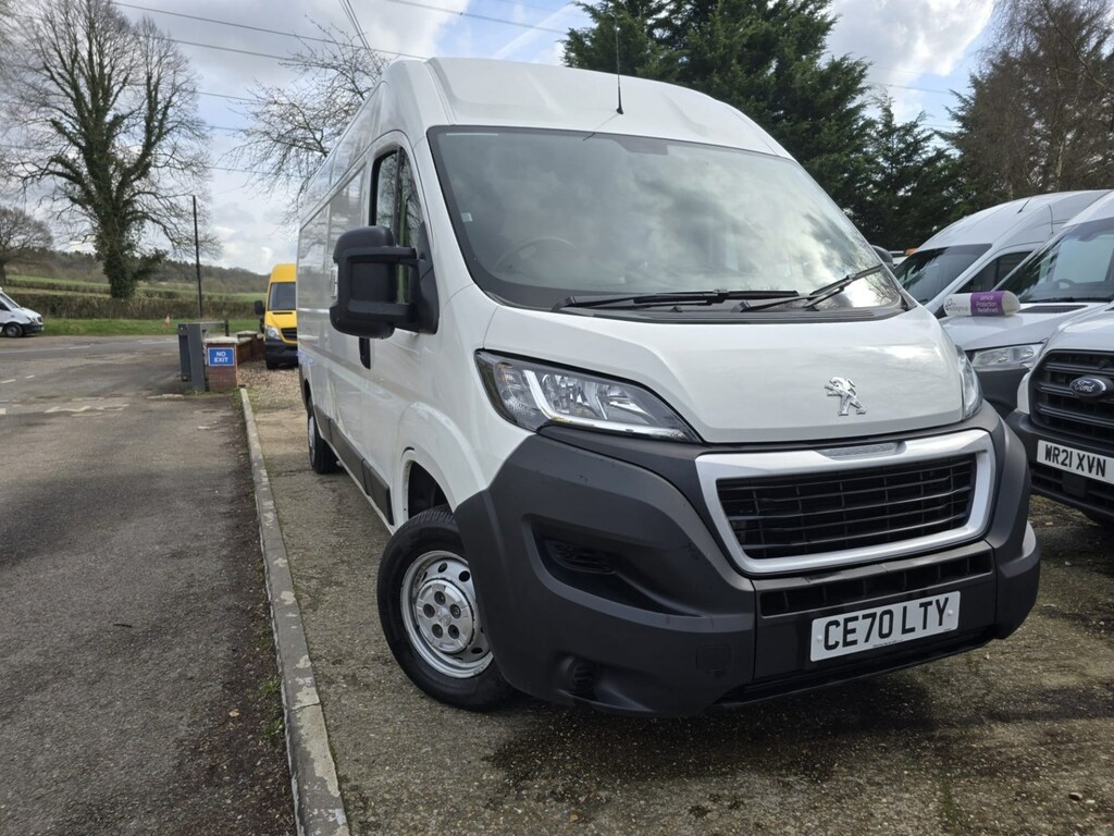 Compare Peugeot Boxer 2.2 Bluehdi H2 Professional Van 140Ps CE70LTY White