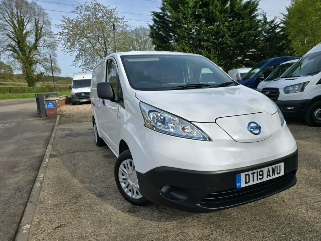 Compare Nissan e-NV200 80Kw Acenta Van 40Kwh DT19AWU White