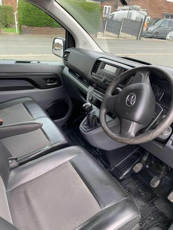 Compare Toyota PROACE Panel Van 1.6D Comfort Medium Panel Van Mwb Euro 6 WO18PXK White