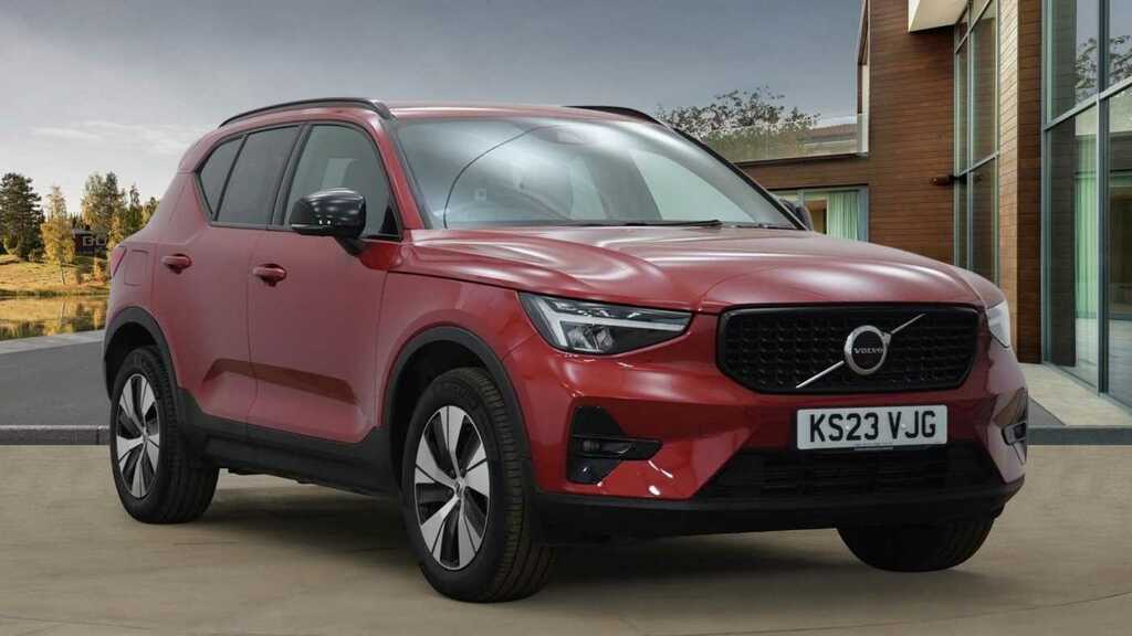 Compare Volvo XC40 Recharge Plus, T4 Plug-in Hybrid, KS23VJG Red