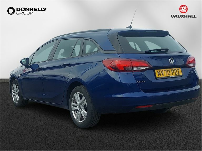 Compare Vauxhall Astra Astra Business Edition Nav Td NV70PDZ Blue