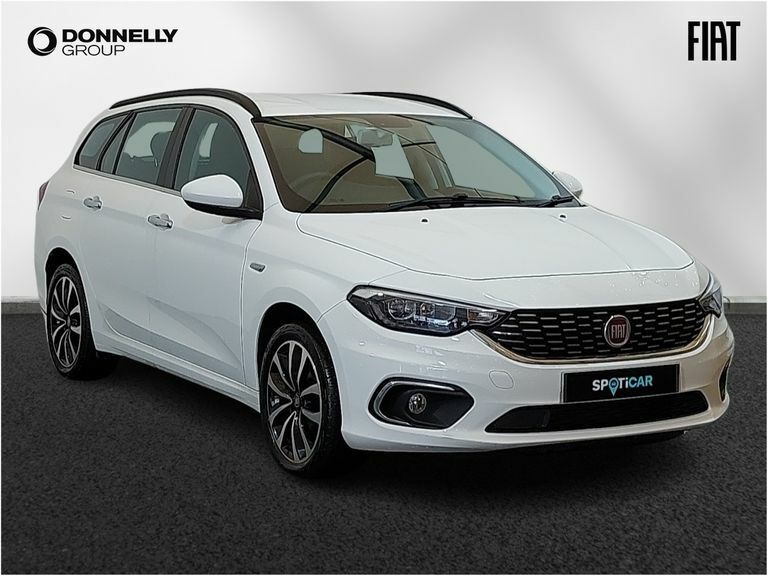 Compare Fiat Tipo 1.6 Multijet Lounge YY70LNP White