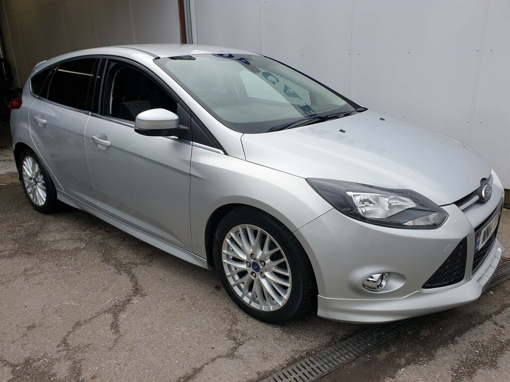 Compare Ford Focus 1.6 Tdci Zetec S Euro 5 Ss WN14XOK Silver