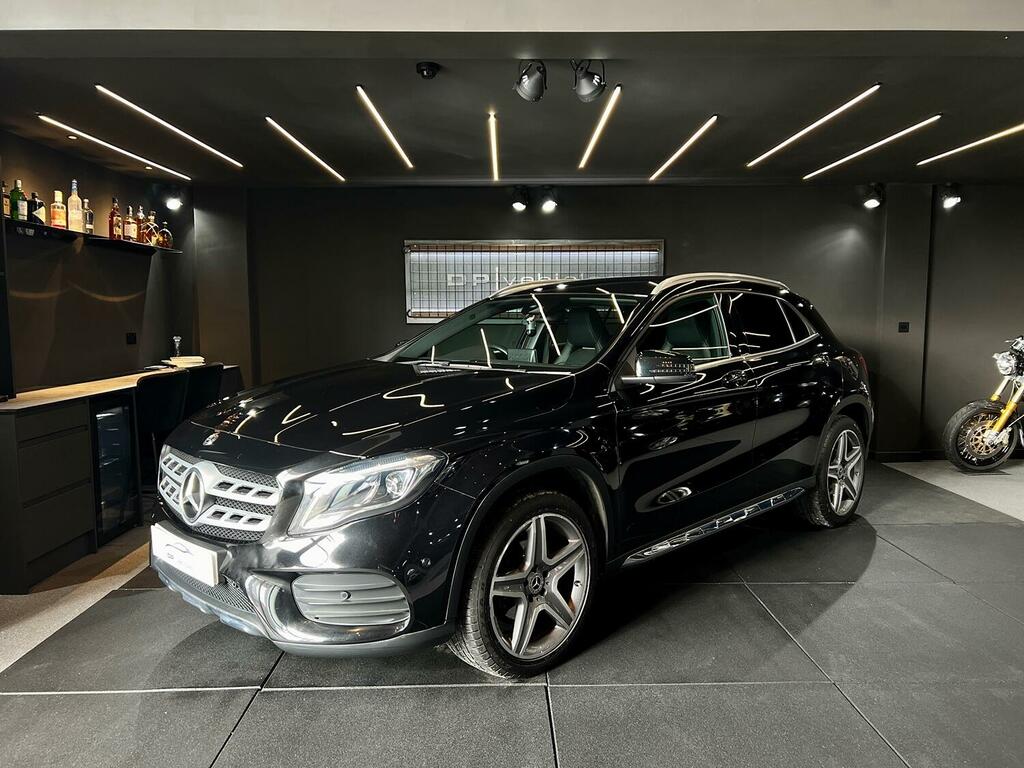 Mercedes-Benz GLA Class Suv 1.6 Black #1