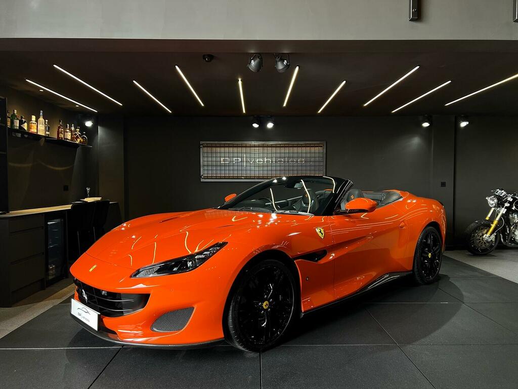 Compare Ferrari Portofino Convertible 3.8 MK68ZNX Orange