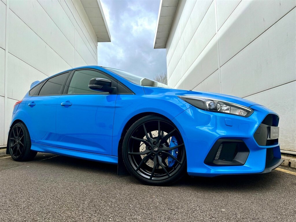Compare Ford Focus 2.3T Ecoboost Rs Awd Euro 6 Ss R600PUD Blue