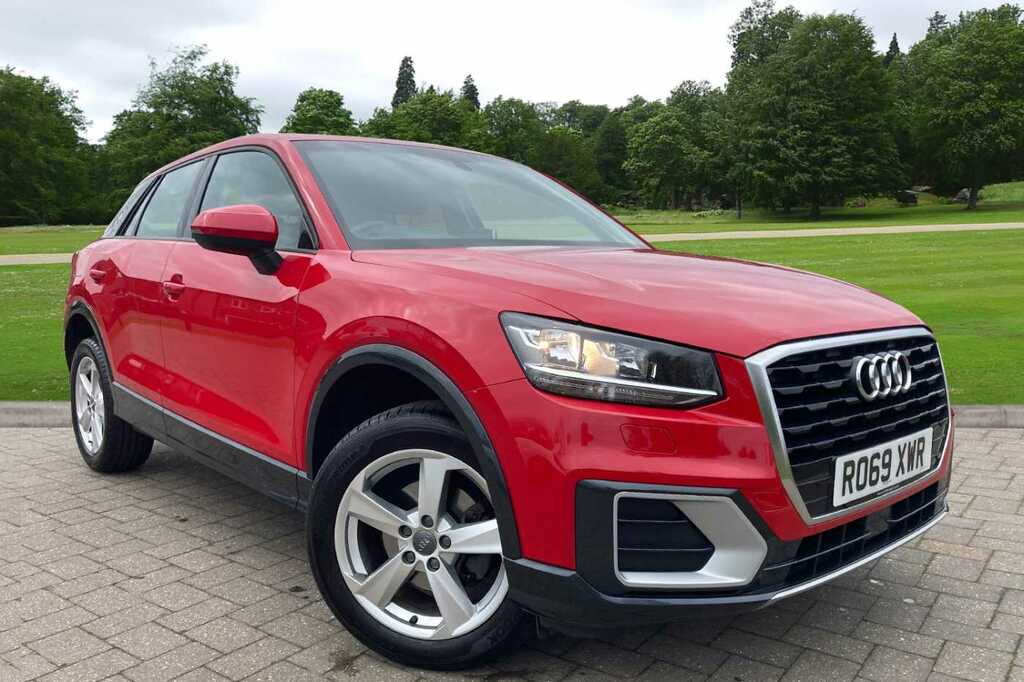 Compare Audi Q2 Sport 35 Tfsi 150 Ps 6-Speed RO69XWR Red