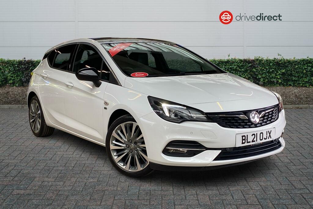 Compare Vauxhall Astra 1.5 Turbo D Griffin Edition Hatchback BL21OJX White