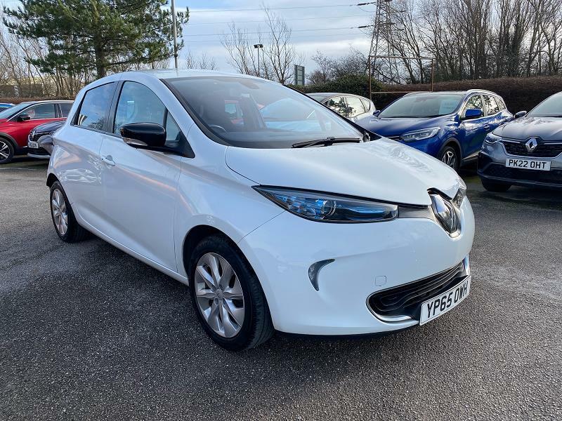Compare Renault Zoe 65Kw I Dynamique YP65OWH White