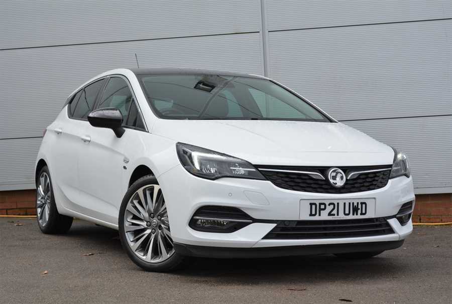Compare Vauxhall Astra Turbo Griffin Edition Hatchback DP21UWD White