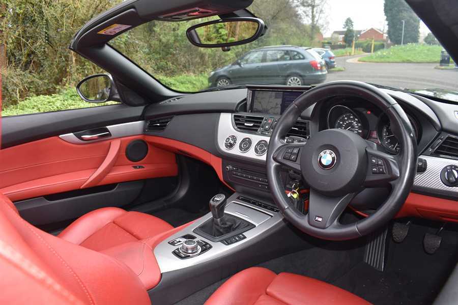 Compare BMW Z4 28I M Sport Convertible NL15DVB Black