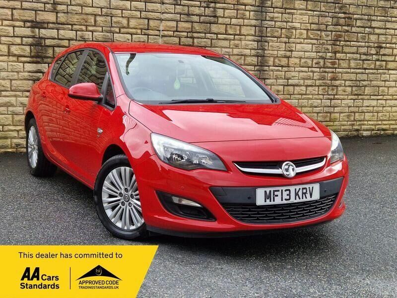 Vauxhall Astra 1.7 Cdti Red #1