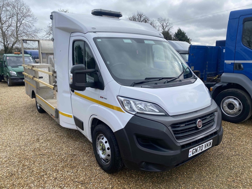 Compare Fiat Ducato 35 2.3 138Bhp Multijet Traffic Management Low Go GN70VKW White