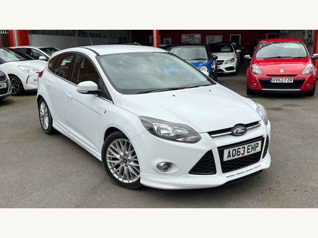 Compare Ford Focus 1.6 Tdci Zetec S Euro 5 Ss A063EHP White