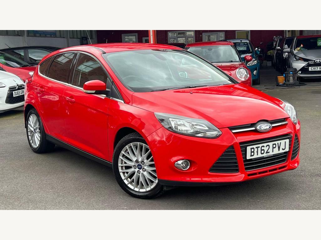 Compare Ford Focus 1.0T Ecoboost Zetec Euro 5 Ss BT62PVJ Red