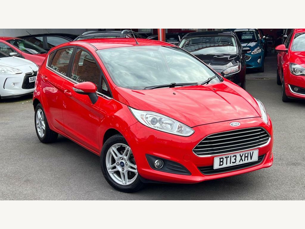 Compare Ford Fiesta 1.0T Ecoboost Zetec Euro 5 Ss BT13XHV Red