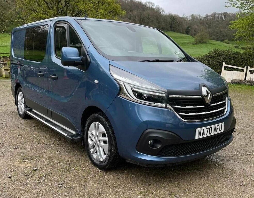 Compare Renault Trafic 2.0 Dci Energy WA70WFU Blue