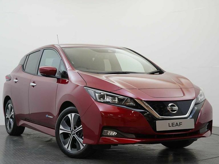 Compare Nissan Leaf 40Kw Tekna With Bose Audio And Pro Pilot Technolog WH21FFP Red