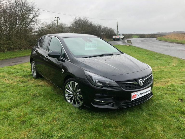 Compare Vauxhall Astra 1.2 Turbo Griffin Edition Euro 6 Ss SE21JZH Black