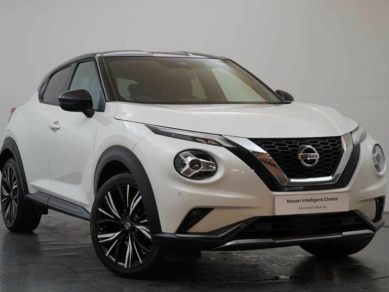 Compare Nissan Juke 1.0 Dig-t 117 Tekna Dct With Bose Audio And WF70HXE White