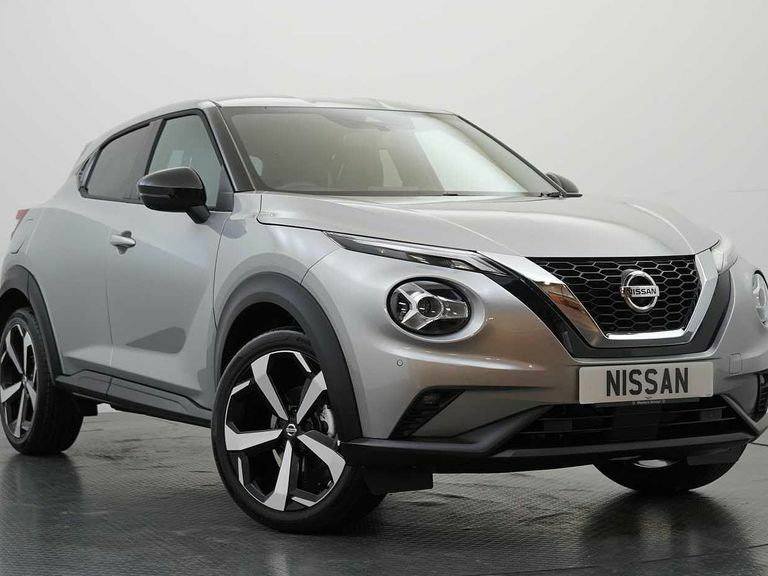 Compare Nissan Juke 1.0 Dig-t 114 Tekna With Bose Audio And Drive Assi SN21GLD Silver