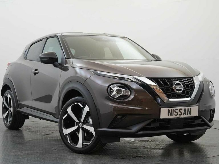 Compare Nissan Juke 1.0 Dig-t 114 Tekna Dct With Bose Audio And P PF70RGV Brown
