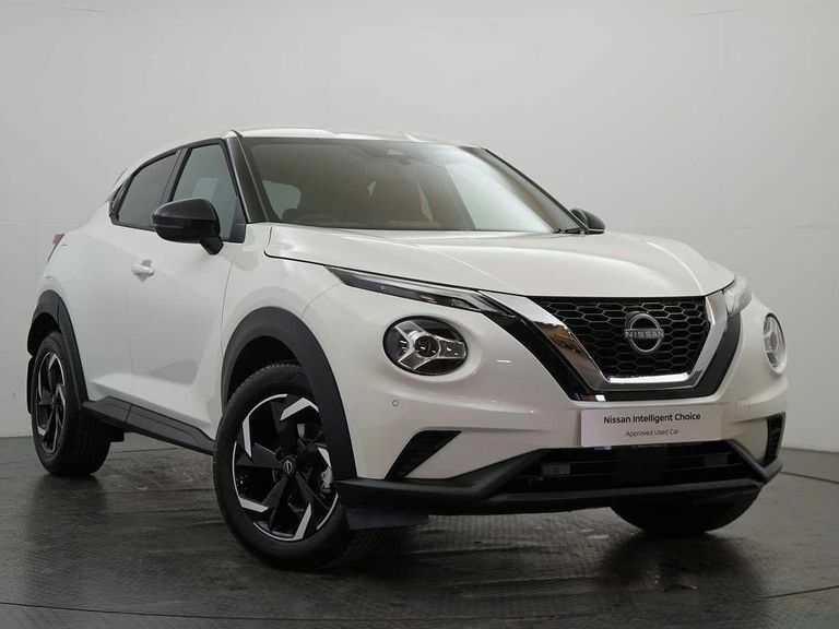 Compare Nissan Juke 1.0 Dig-t 114 N-connecta With Sat Nav And Rear Vie SL24XYP White