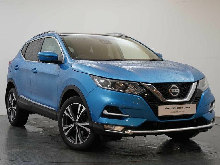 Compare Nissan Qashqai 1.3 Dig-t 140 N-connecta With Glass Roof Sat Nav SP20VMM Blue