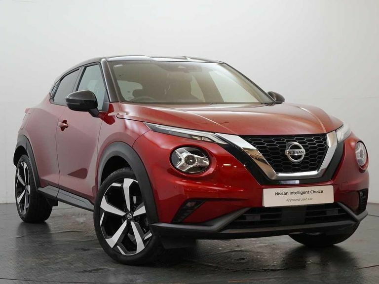 Compare Nissan Juke 1.0 Dig-t 114 Tekna Dct With Bose Audio And P SR71CZT Red