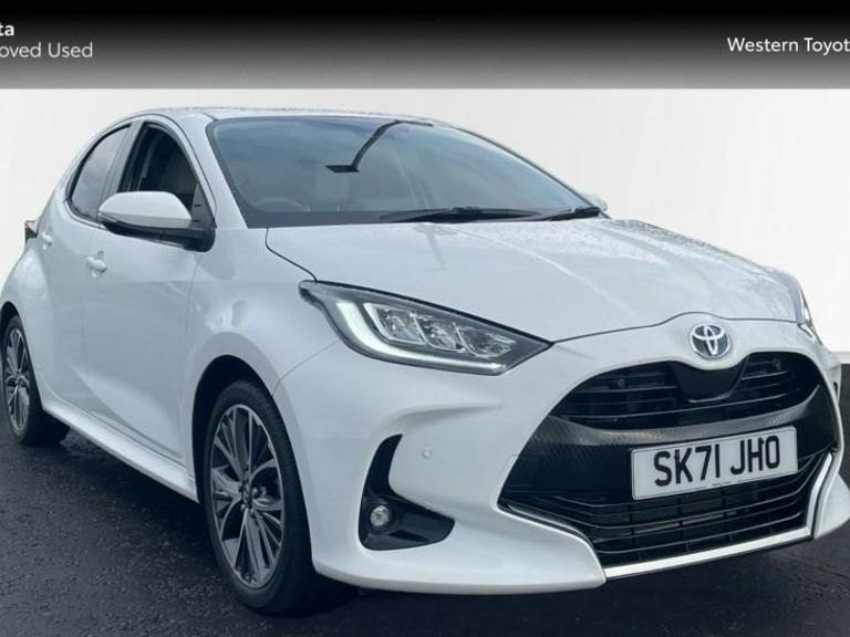 Compare Toyota Yaris 1.5 Vvt-h Excel E-cvt Euro 6 Ss SK71JHO White