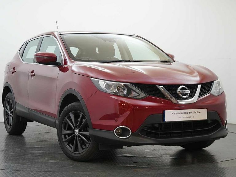 Compare Nissan Qashqai Dci Acenta Smart Vision SG17ODW Red