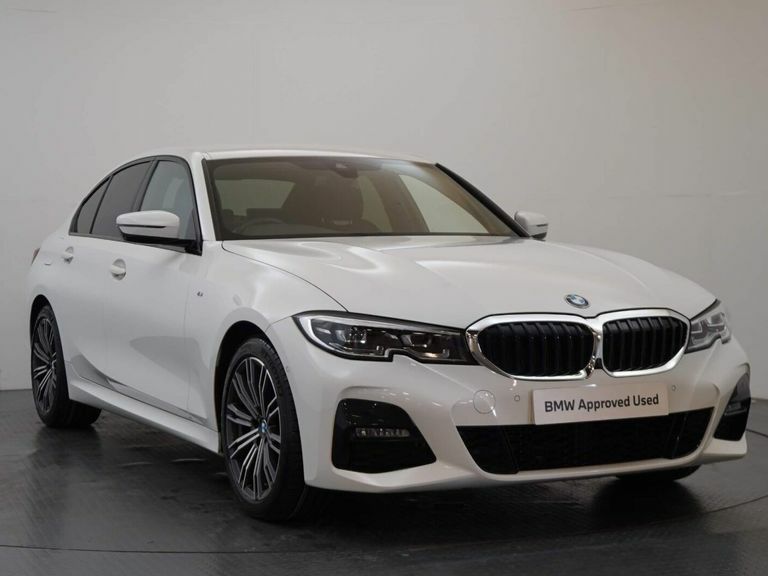 Compare BMW 3 Series 320I Xdrive M Sport Saloon SK19XEH White